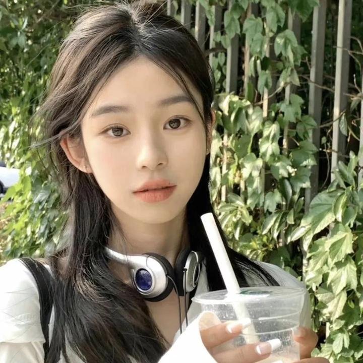 戴帽子的猫